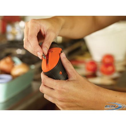 Аккумуляторный шуруповерт Black & Decker CS3652LC