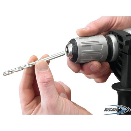 Дрель ударная Black&Decker KR705K